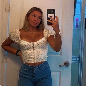 Meet your Posher, Priscilla